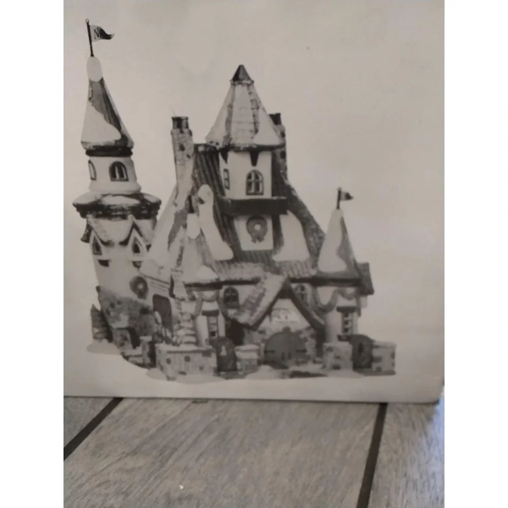 Department 56 North Pole Series Home of Mr & Mrs Claus Route 1 Village House